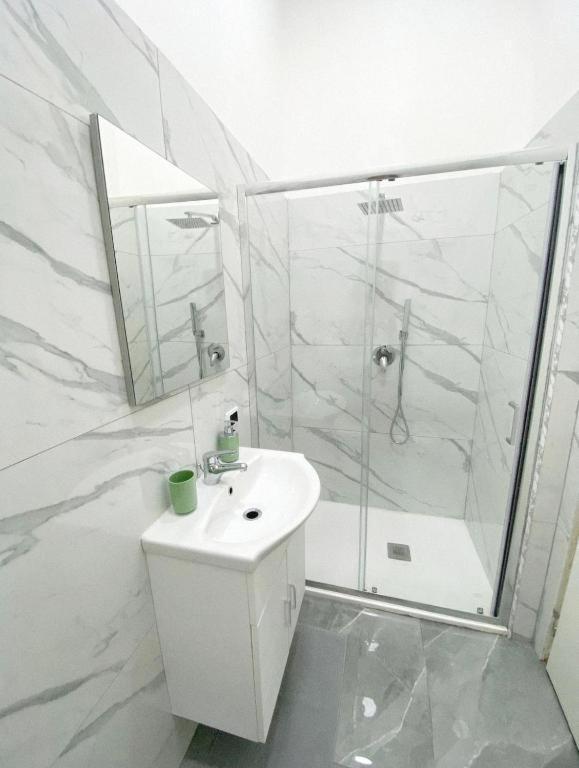 Domus Luigi Leone 2 Bed & Breakfast Napoli Exterior foto